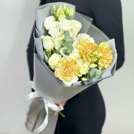 Диантус, Лизиантус Эустома, Роза, Хризантема кустовая, Эвкалипт, Упаковка