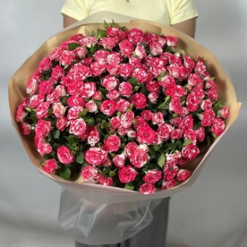 Букет из 35 кустовых роз