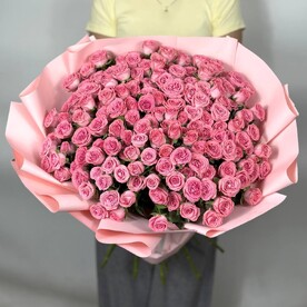 Букет из 35 кустовых розочек