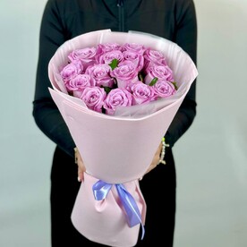 Роза розовая 15