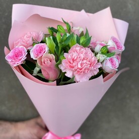Роза кустовая, Гвоздика, Роза, Альстромерия, Упаковка