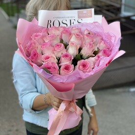 25 розовых роз 💗