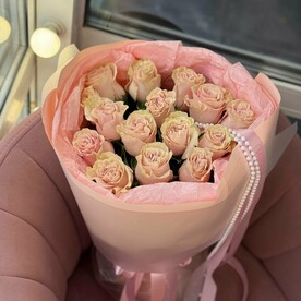 15 нежных роз
