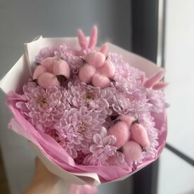 Букет из хризантем и сухоцветов