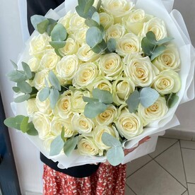 Роза аваланч, Эвкалипт, Дизайнерская упаковка