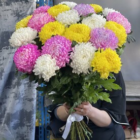Букет из 21 хризантемы