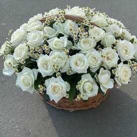 Роза шт, Ромашка шт, Флористическая губка шт, Корзина шт, шт