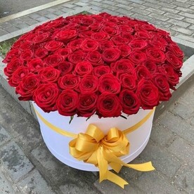 Роза шт, Флористическая губка шт, Шляпная коробка шт, шт