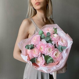 Букет из розовых ранункулюсов, 11 штук. Veresk 238
