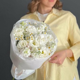 Букет из нежных эустом, маттиолы и ромашки. Veresk 498