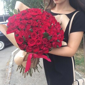Букет из 101 красных роз