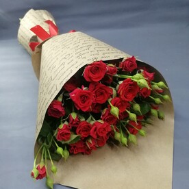 Букет из кустовых роз