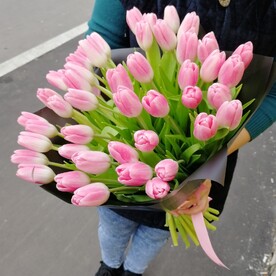 Букет из тюльпанов