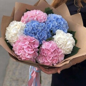 Букет из гортензии