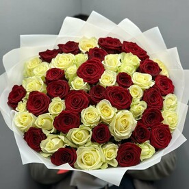 Букет из 71 микс роз