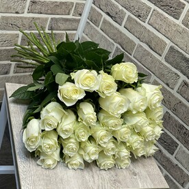 Белые розы 31