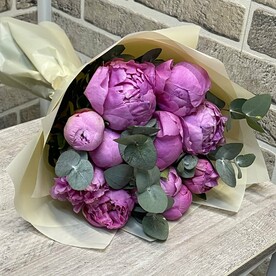 Пион, Эвкалипт, Оформление