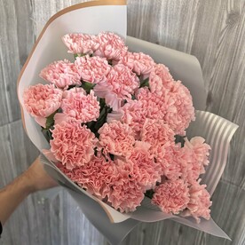 Букет из 23 розовых гвоздик