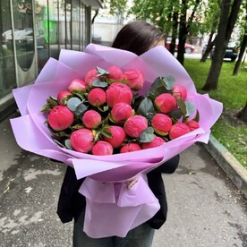 Букет из 21 кораллового пиона