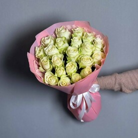 Букет белых роз 21