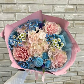 Хризантема сантини, Роза пинк мондиаль, Хризантема кустовая, Вероника, Гортензия, Гипсофила, Оформление