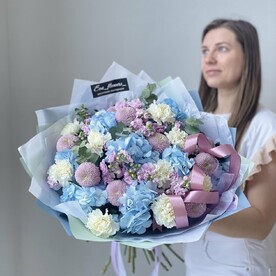 Хризантема одноголовая, Диантус, Маттиола, Эвкалипт, Писташ, Гортензия, Авторская упаковка