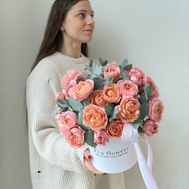 Эвкалипт, Роза пионовидная кустовая, Коробка
