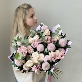 Хризантема момоко, Эвкалипт, Лизиантус Эустома, Роза бомбастик, Упаковка