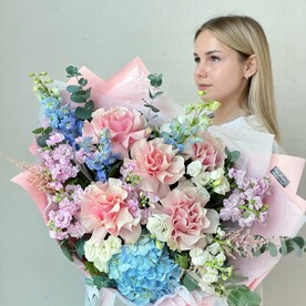 Маттиола, Роза, Эвкалипт, Дельфиниум, Астильба, Лизиантус Эустома, Ковыль, Гортензия