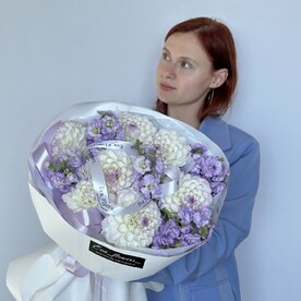 Лавандовый микс георгина и маттиолы