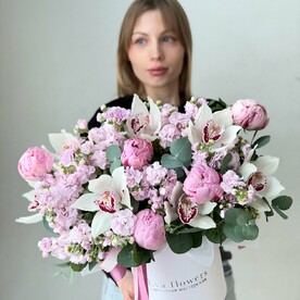 Маттиола, Эвкалипт, Орхидея, Пион, Коробка, Оазис