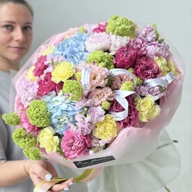 Пион шт, Маттиола шт, Гортензия шт, Диантус шт, Вибурнум шт, Лизиантус Эустома шт, Дизайнерская упаковка шт, шт