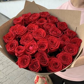 Букет из 29 красных роз 80 см