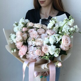 Роза мадам бомбастик, Маттиола кустовая белая, Гортензия Гидрангия, Пленка дизайнерская, Аквапак