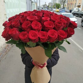 Букет из роз Ред Наоми 51