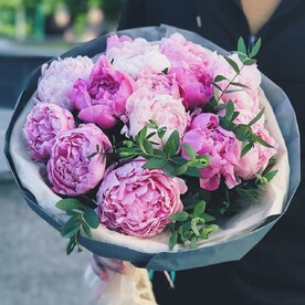 Букет пионов