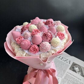 Моя прекрасная леди, Букет с клубникой в шоколаде