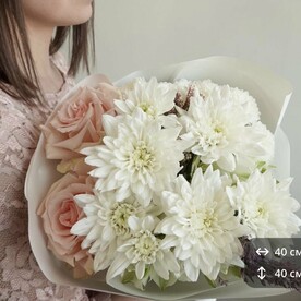Хризантема кустовая шт, Роза шт, Озотамнус шт, Дизайнерская упаковка шт, Аквабокс шт