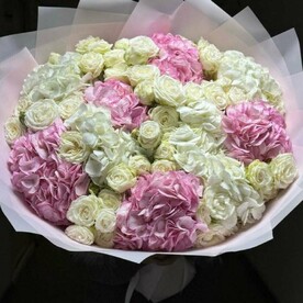 Гортензия Гидрангия, Роза кустовая, Дизайнерская упаковка, Открытка