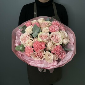Пышный букет в розовой гамме