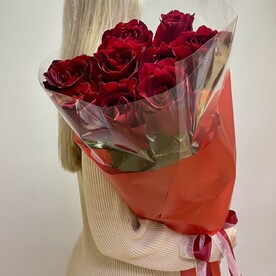 Букет из 9 красных крупных роз