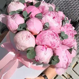Пион, Эвкалипт, Флористическая губка, Шляпная коробка