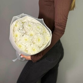 Букет пышных хризантем