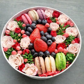 Роза кустовая, Сантини, Клубника, Голубика, Коробка