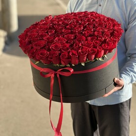 Эквадорские Розы 101 шт в коробке