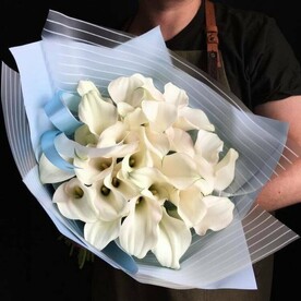 Букет из 39 белых Калл