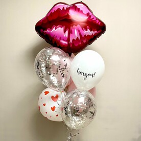 Букет из воздушных шаров «Kiss»