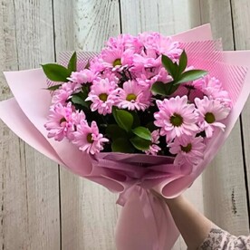 Букет из кустовой хризантемы и рускуса С теплом и нежностью