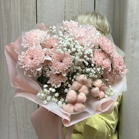 Букет из кустовой хризантемы и хлопка Персиковый пух