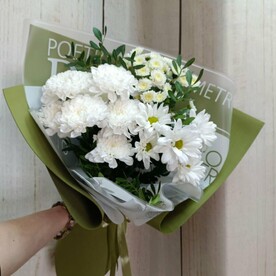 Букет из кустовой хризантемы и фисташки Зелёный чай